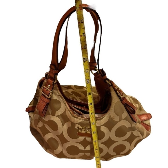 SOLD DO NOT BUY. Coach Bag. WALLET OS SOLD. Bag available on another listing - Picture 11 of 16